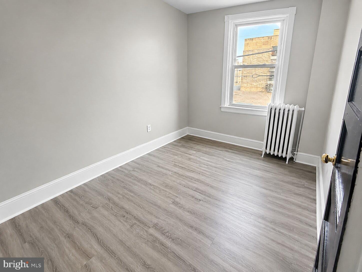 994 Carver Street – photo 3