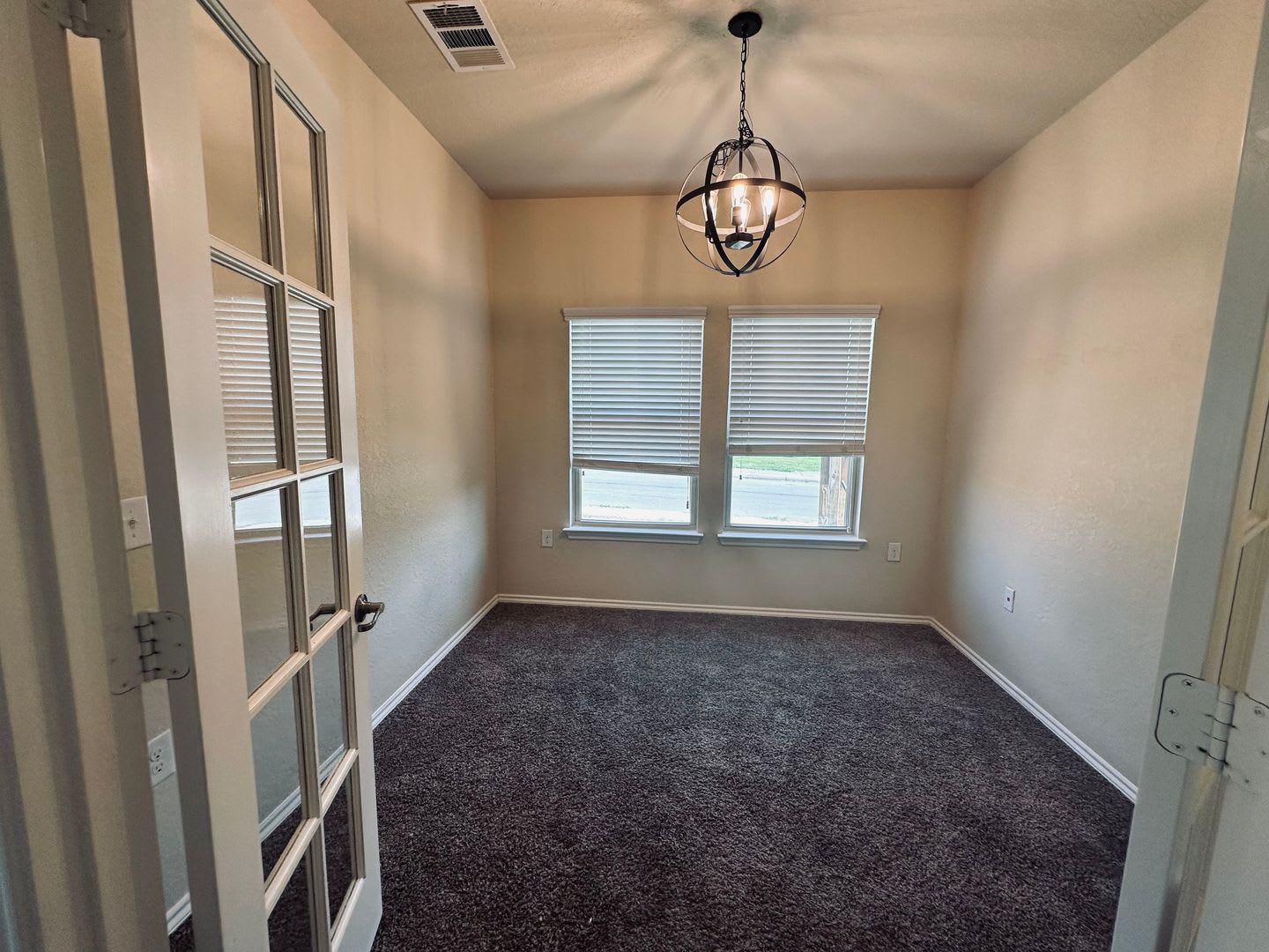 Open Design In Northeast Crossing On Large Corner Lot 3 Bedrooms Study 2 5 Baths Game Room 2 Car Garage – photo 3
