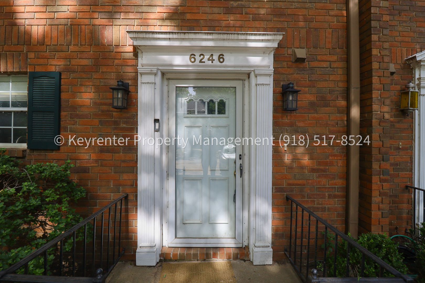 Beautiful South Tulsa 2 bedroom 1.5 Bath Condo! Available Now! – photo 2