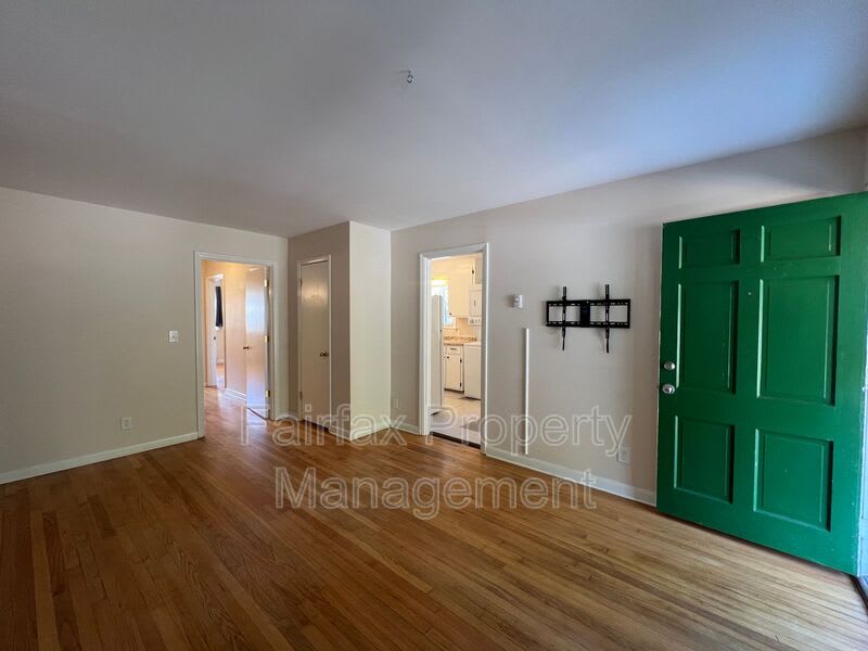 1937 Morehead Avenue – photo 5
