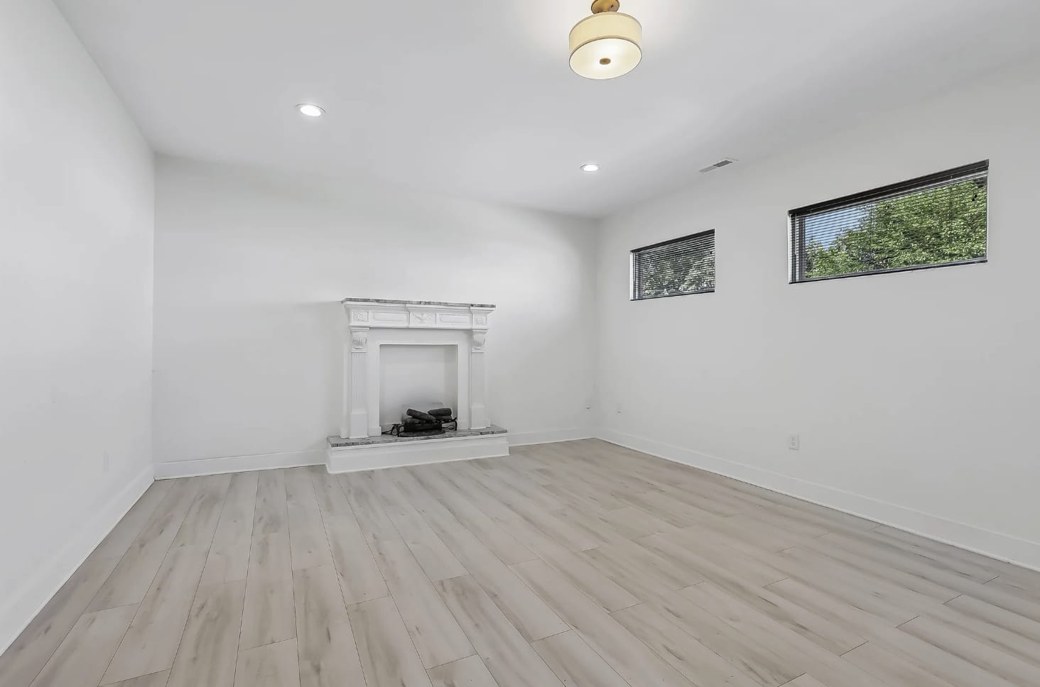 404 Sanders St – photo 2