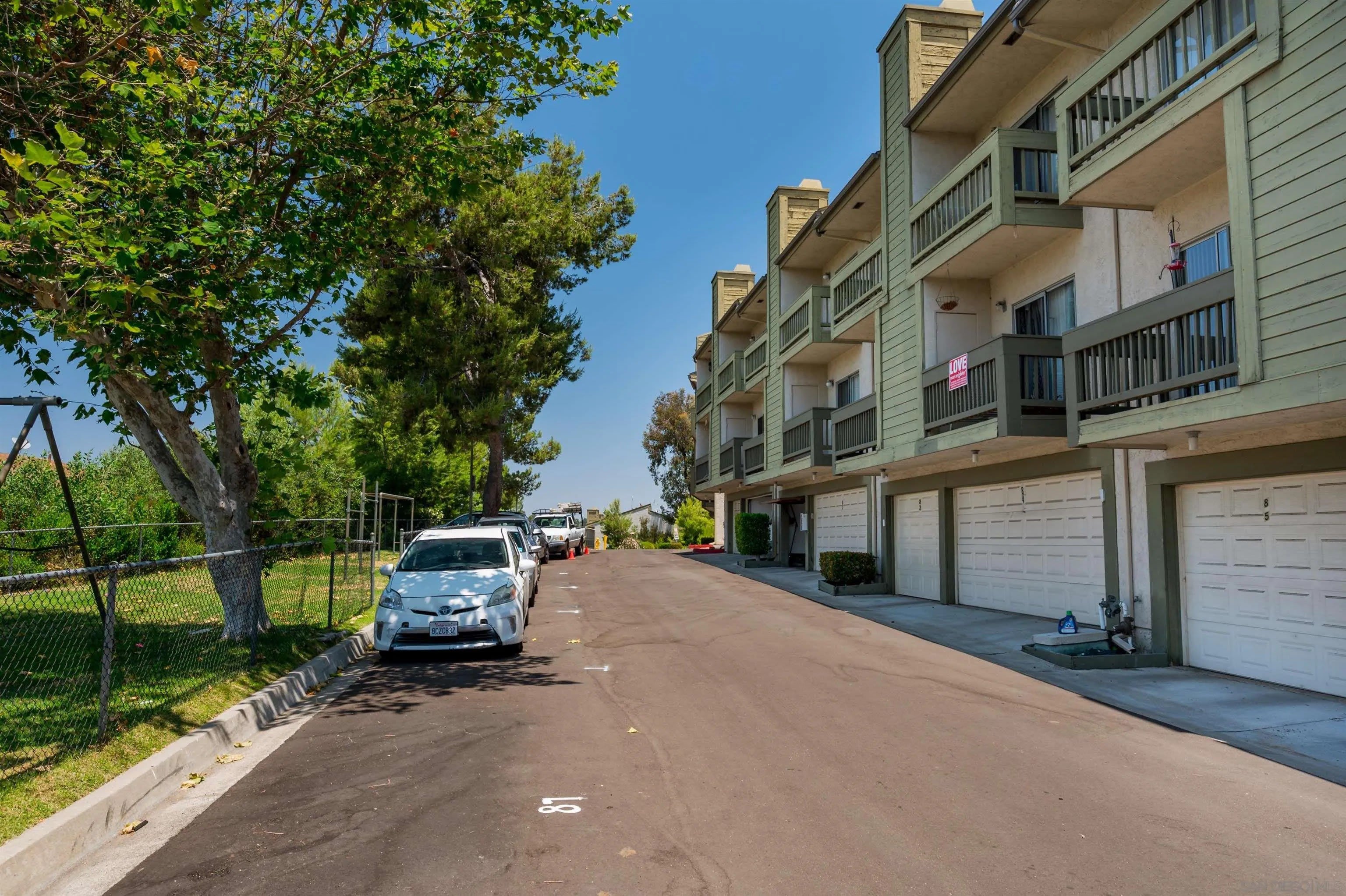 3954 60th Street – photo 2