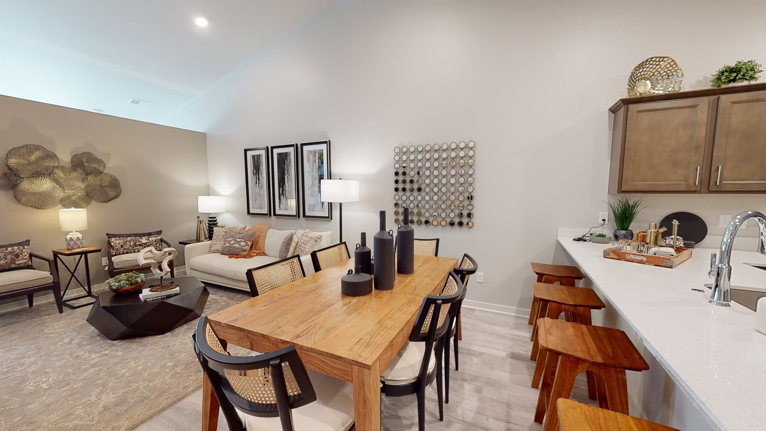 Insignia Apartments – photo 4