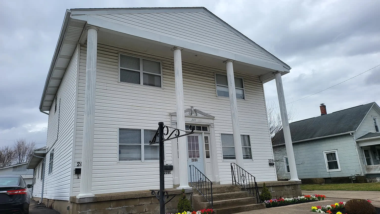 209 East Main Street – photo 4