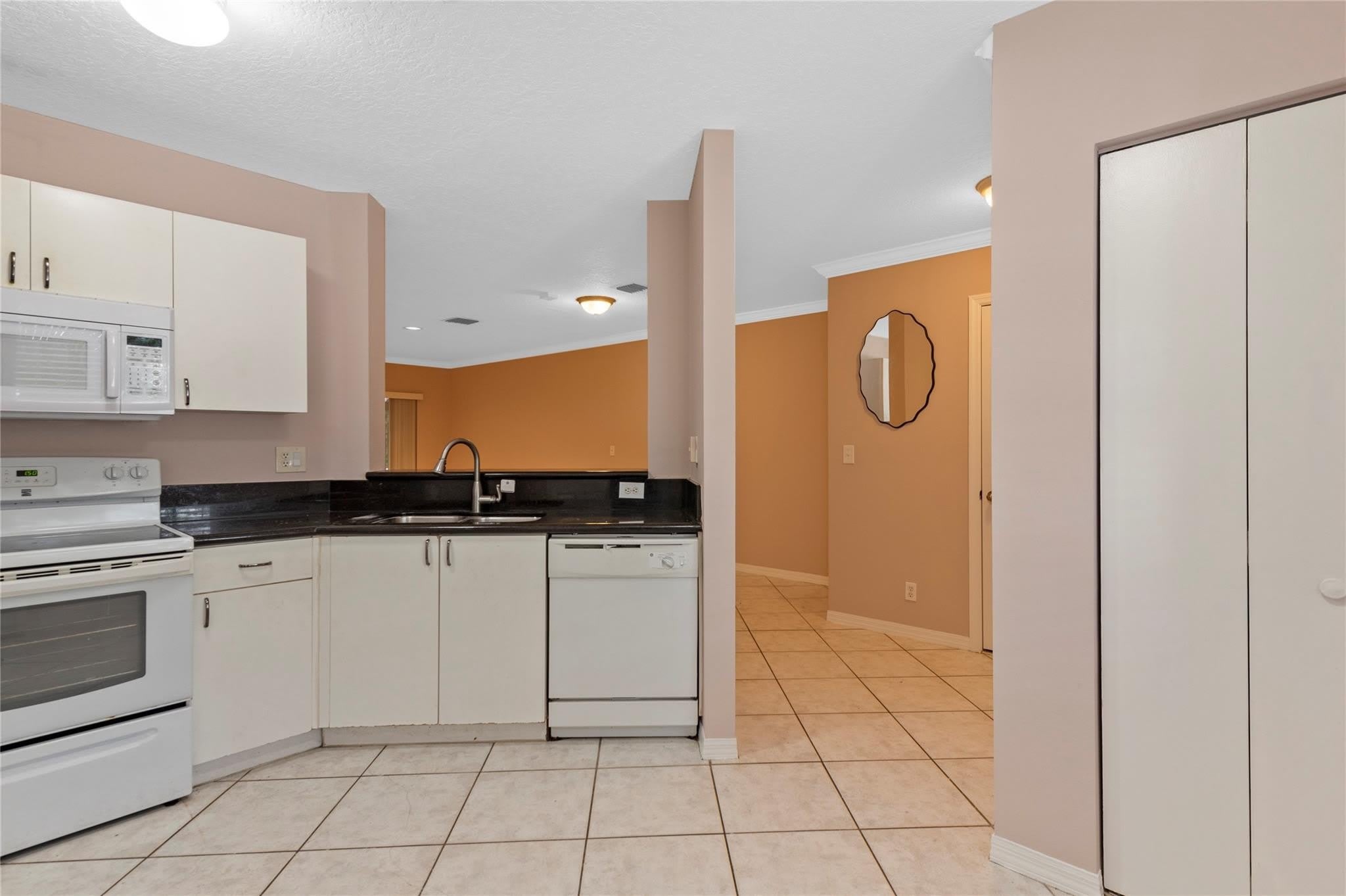 1186 SW 44th Avenue – photo 3