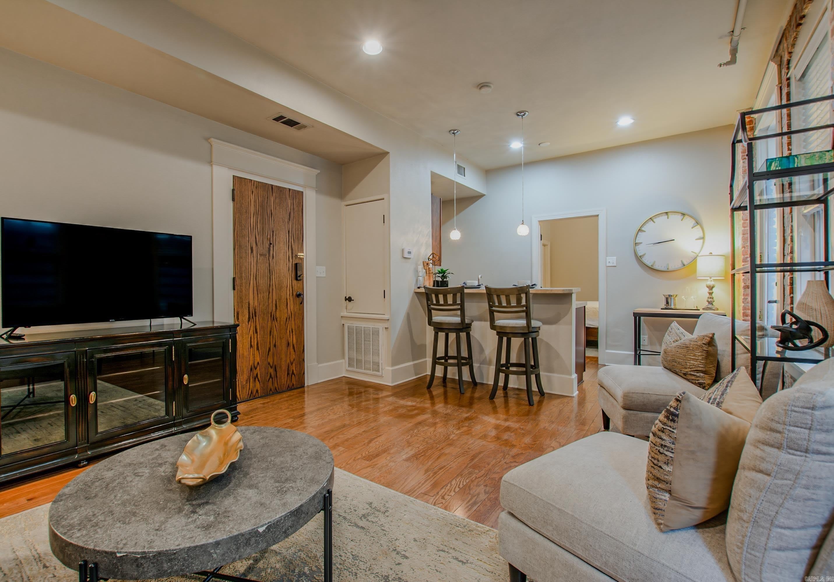 614 Center Street Apt 4 – photo 5