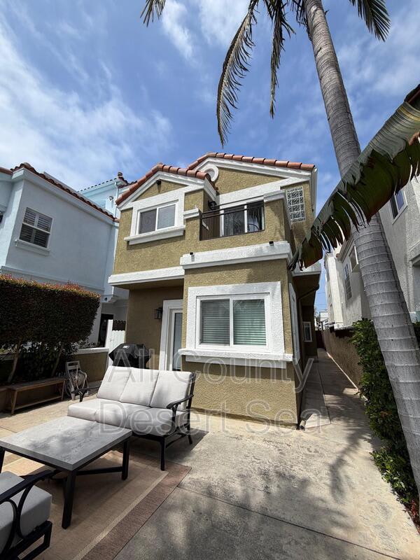 621 8th St – photo 1