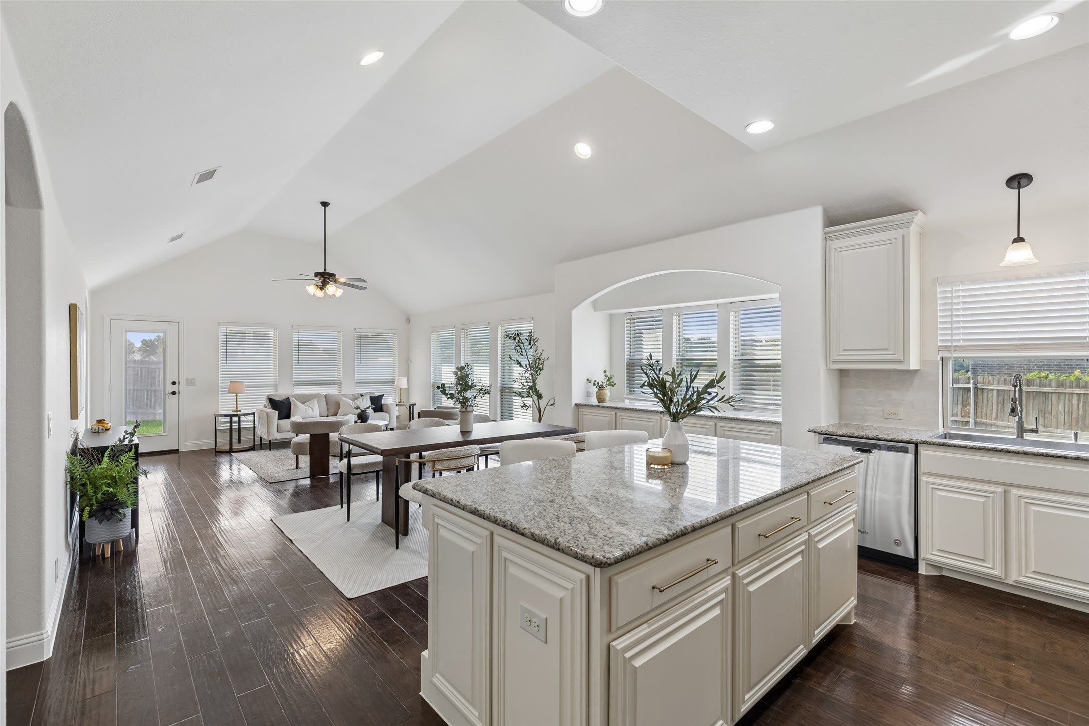 500 Cottage Place – photo 5