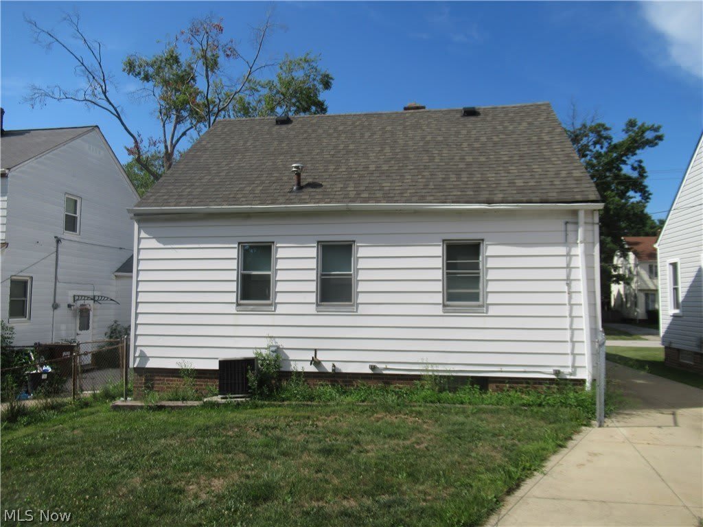 5203 Maplecrest Avenue – photo 4