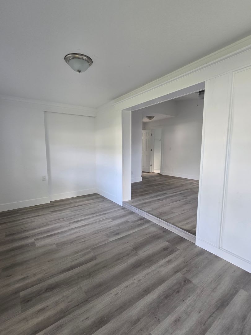 Fully Fenced Home in the Southside of Jacksonville – photo 3