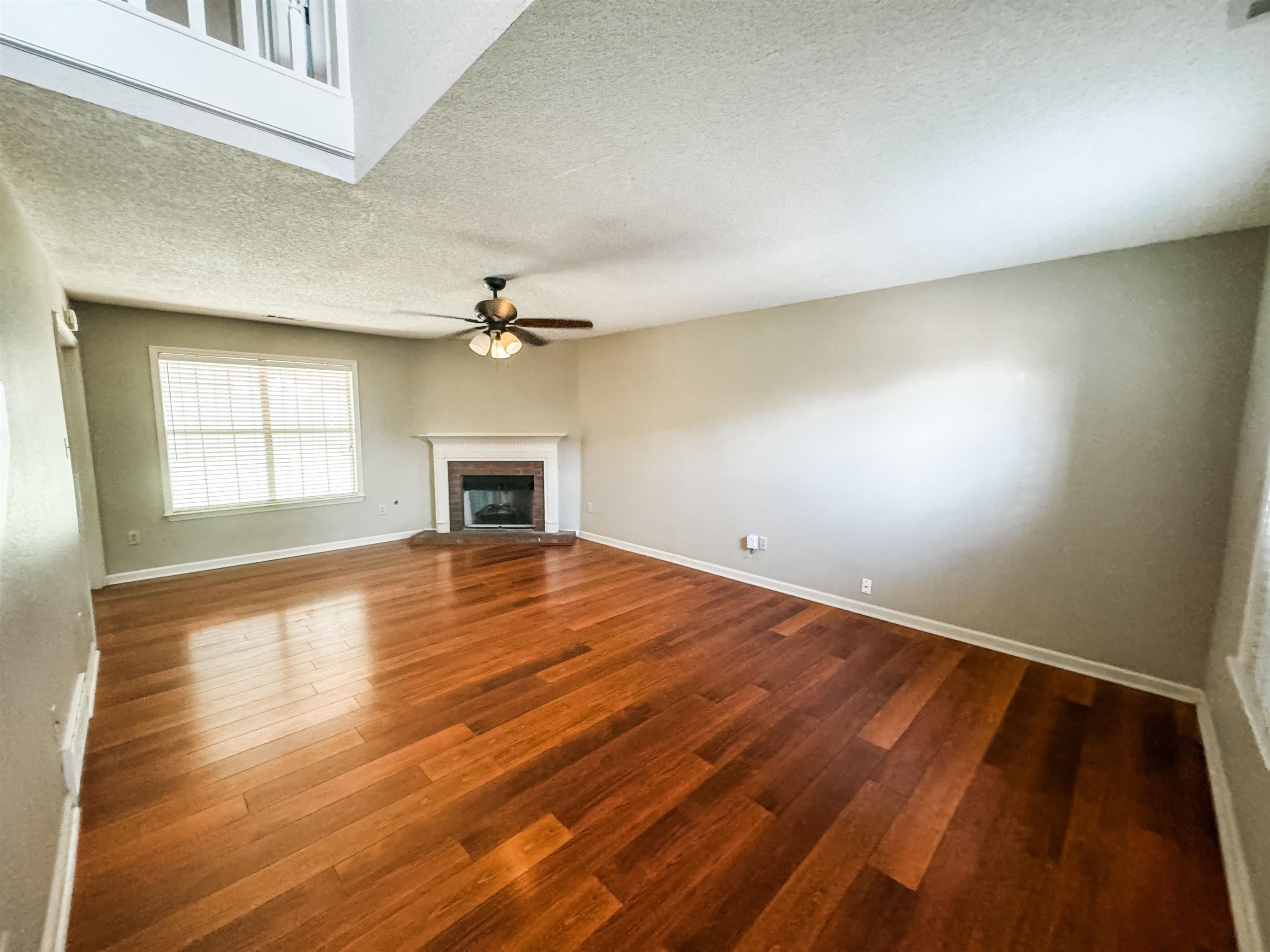 1294 RIVER BANK Dr – photo 2
