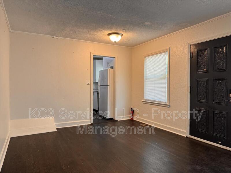 11108 Bennington Ave – photo 3