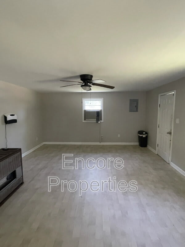 1102 Ferndale Lane – photo 5