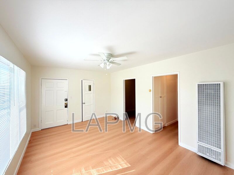 363 E Washington Blvd – photo 5