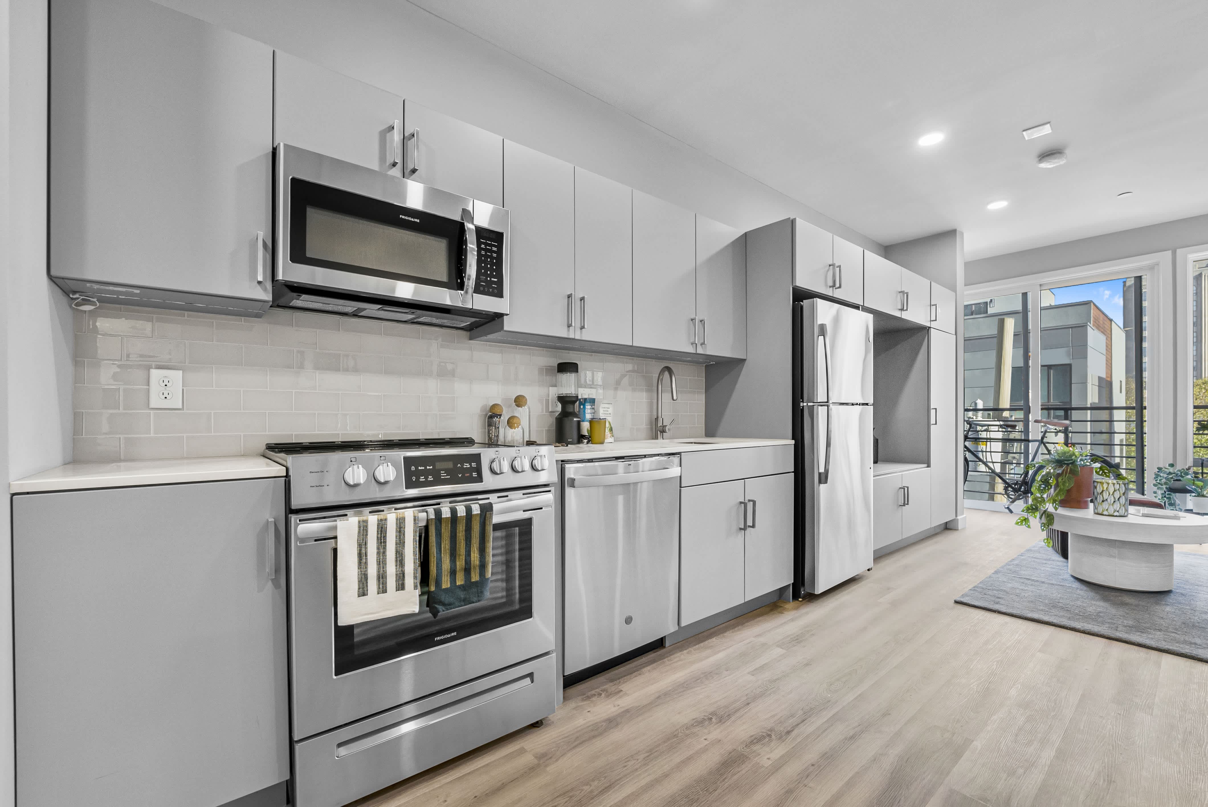 Edgewater – photo 1