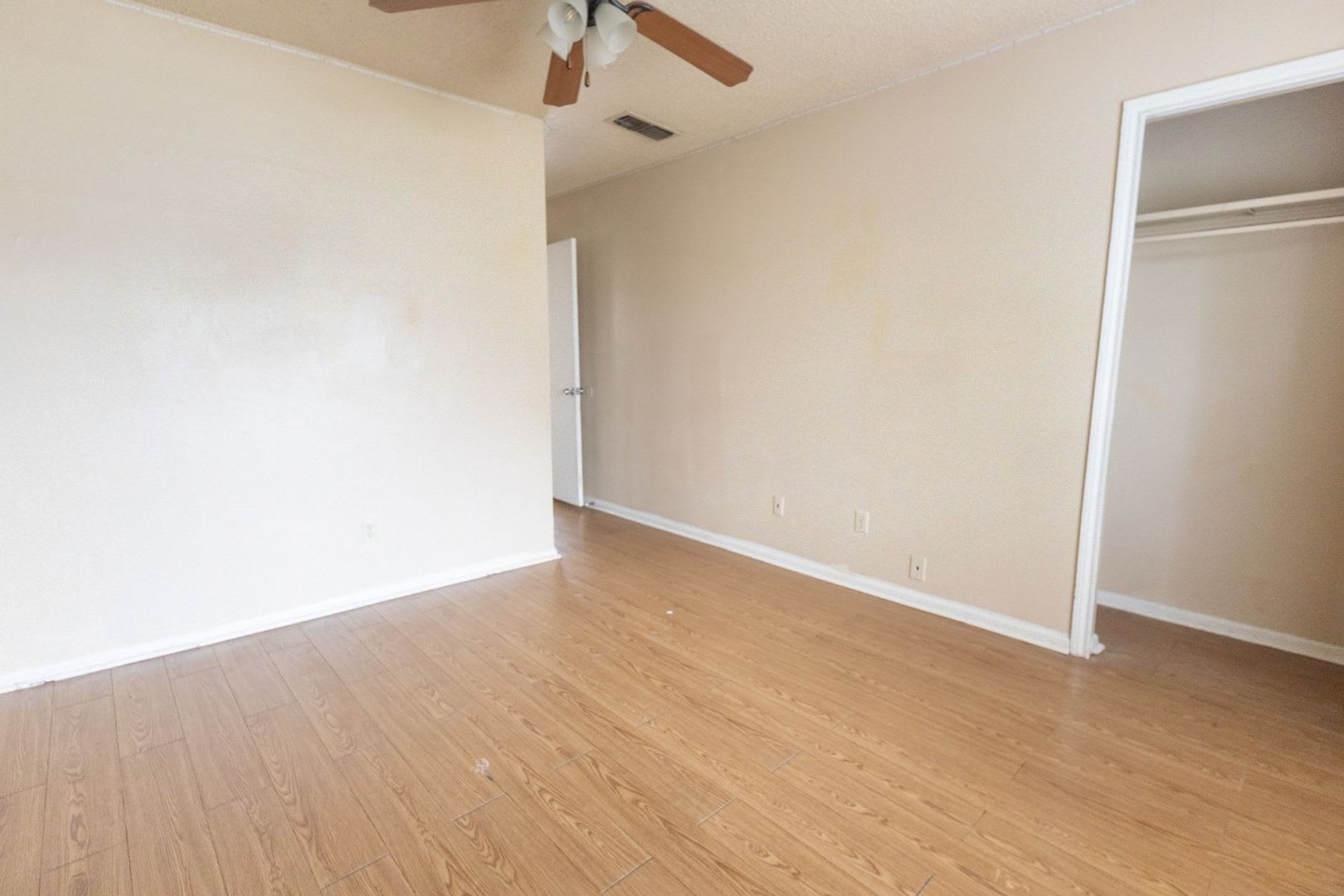 Charming 4BR House in Live Oak – photo 5