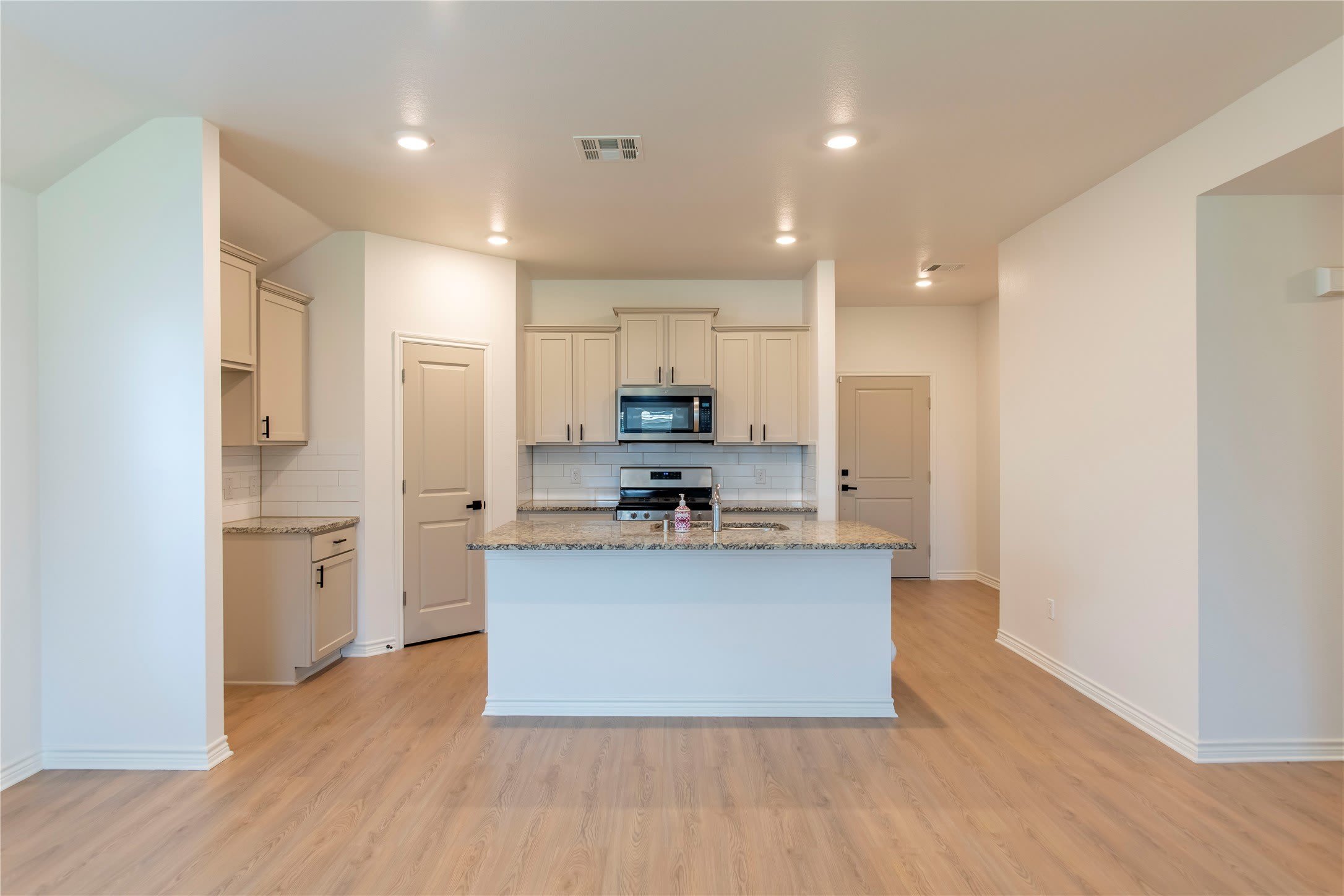 408 Rawhide Way – photo 2