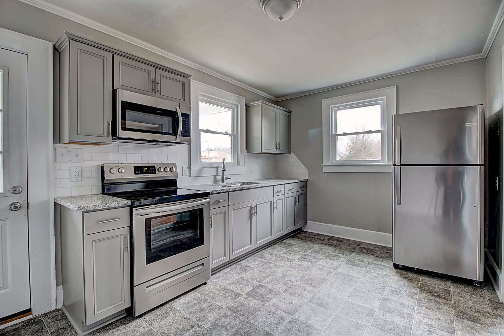 824 Hamrick St – photo 4