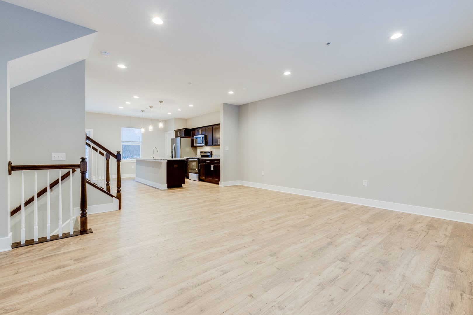3 Bedroom End Unit Townhouse – photo 3