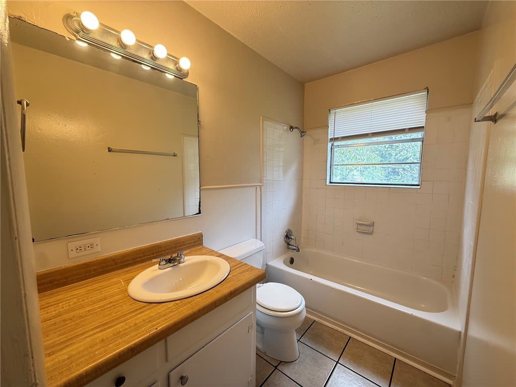 2205 Dogwood Place – photo 5