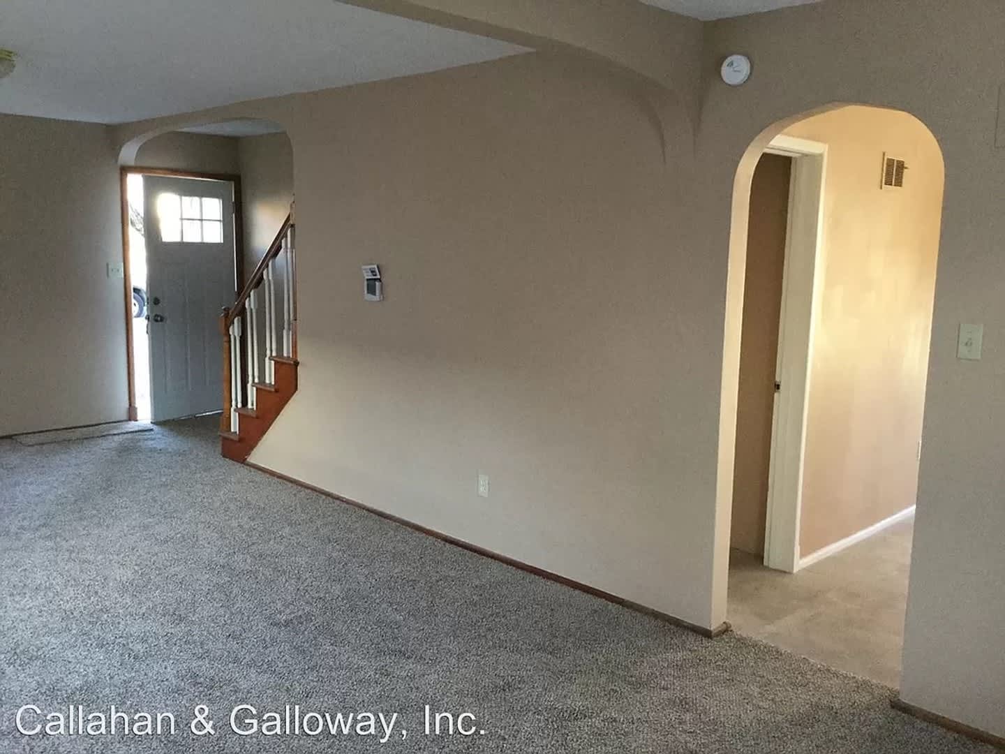 3 Bd 2 Ba House In East Campus Across From Boone Hospital Walk To Campus And Downtown Great Shape W D And Lawncare Included – photo 3