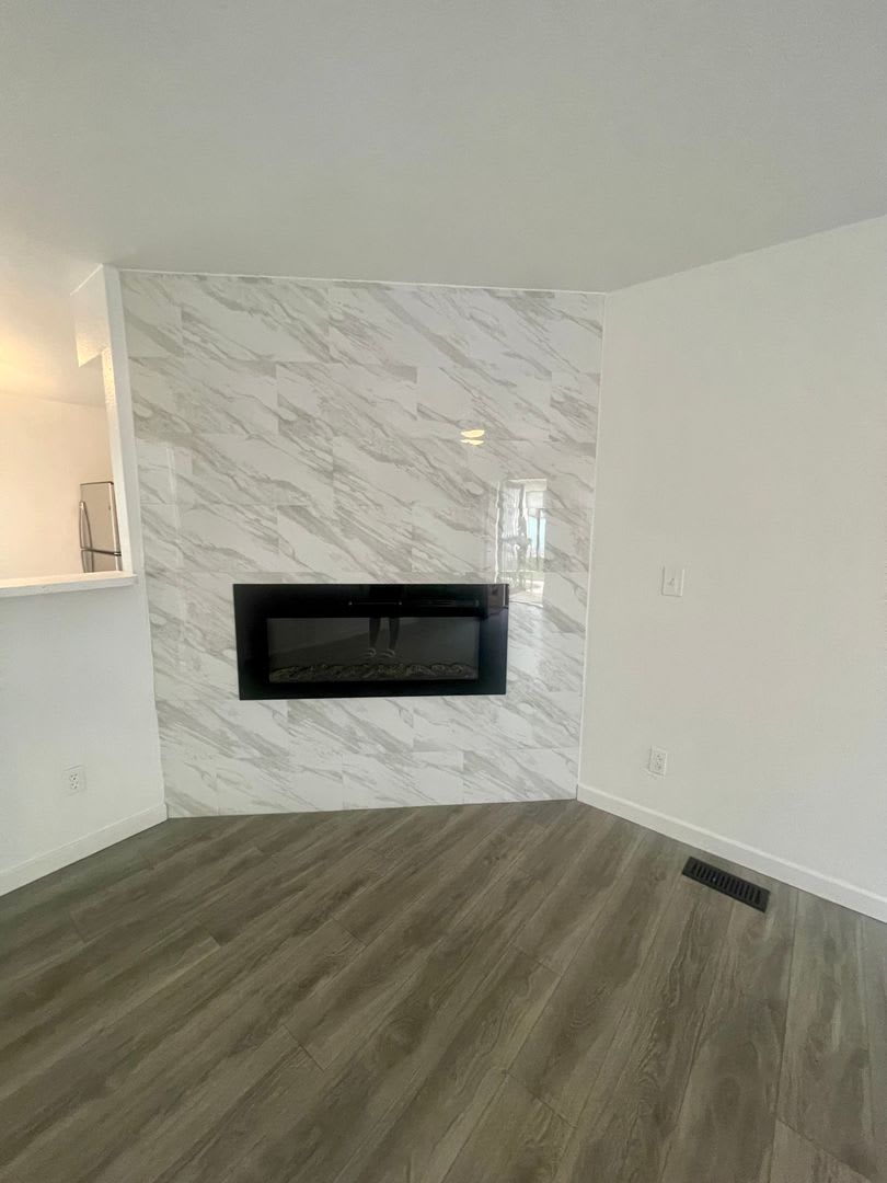Charming Townhouse in a Quaint Neighborhood – photo 4