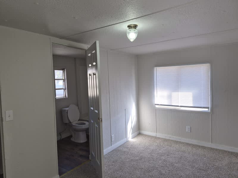 209 S Avenue B – photo 5