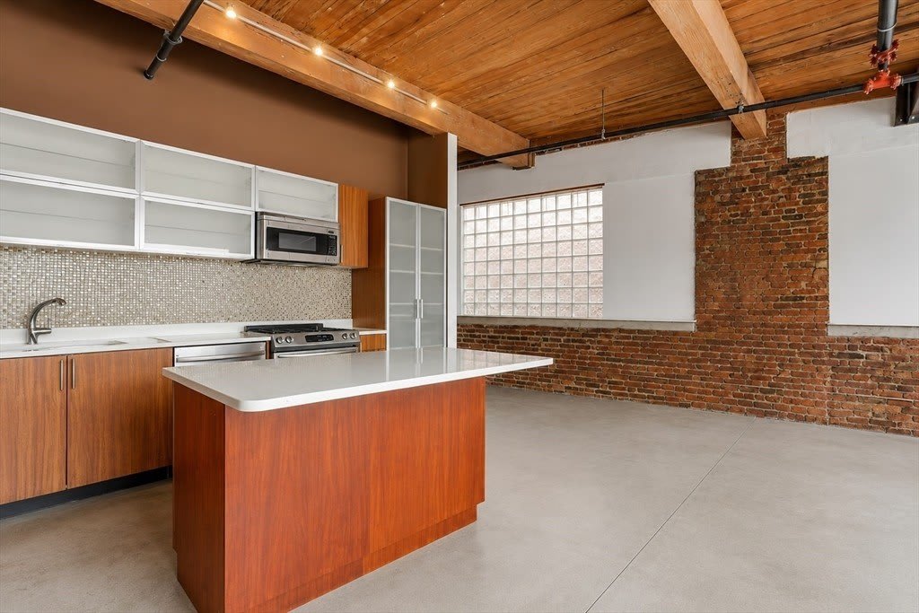 950 Dorchester Ave 205 – photo 2