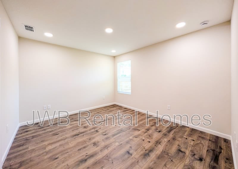 9007 Cocoa Ave – photo 5