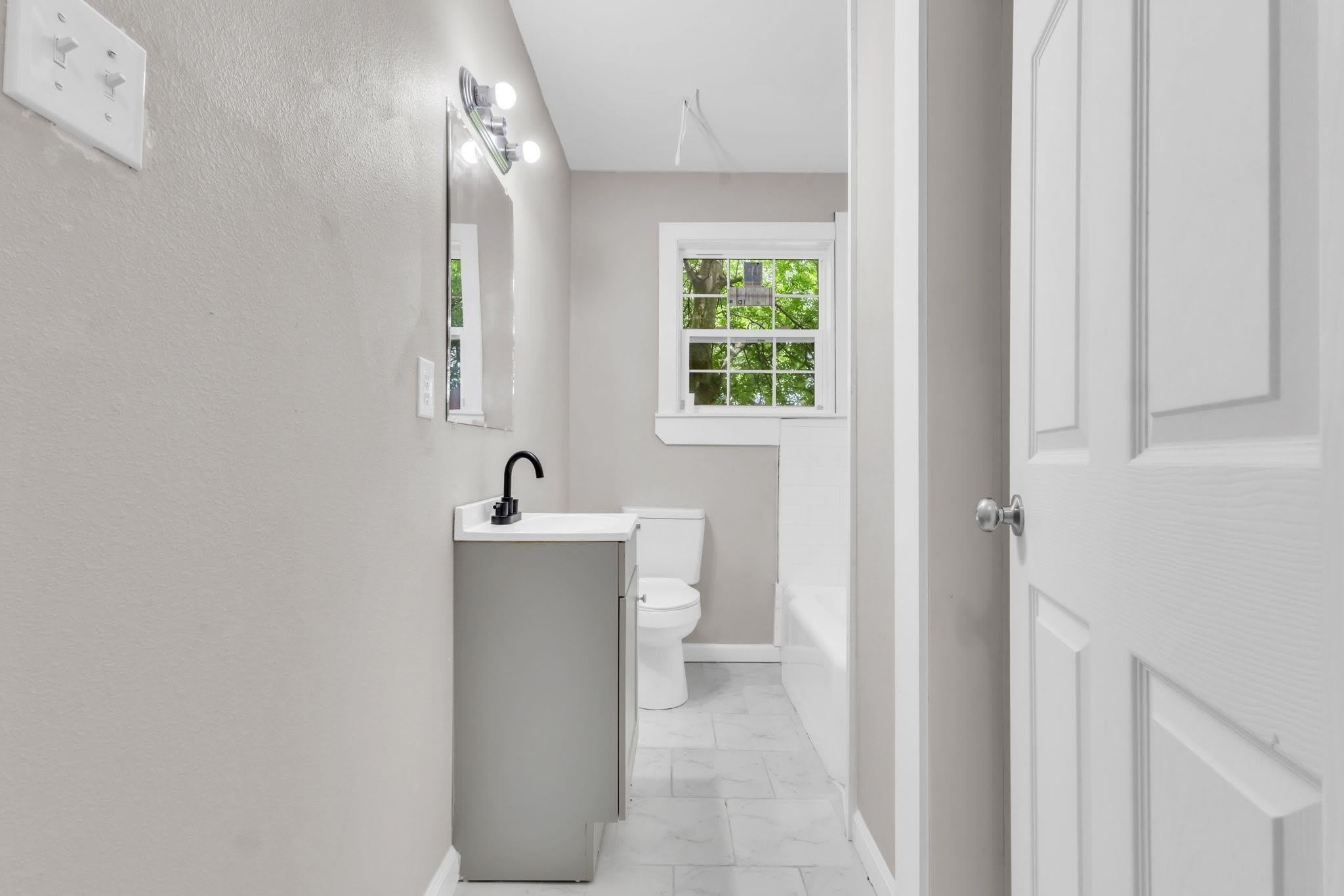 584 Anchor St – photo 5
