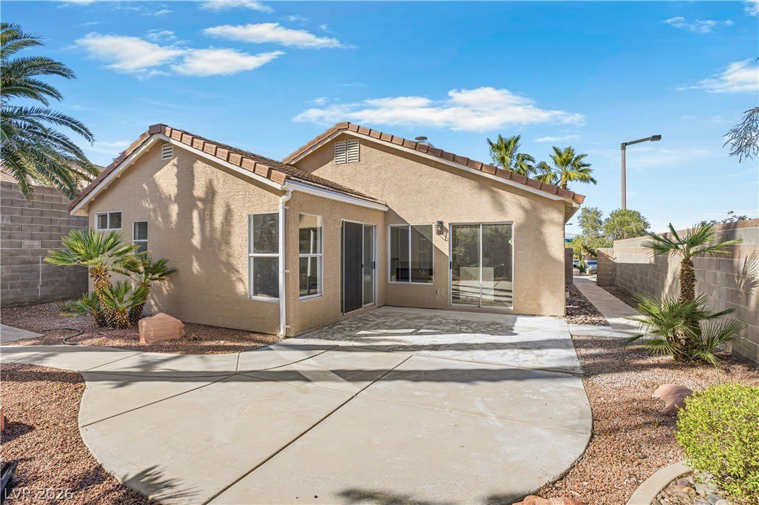 1532 Waterton Drive – photo 5