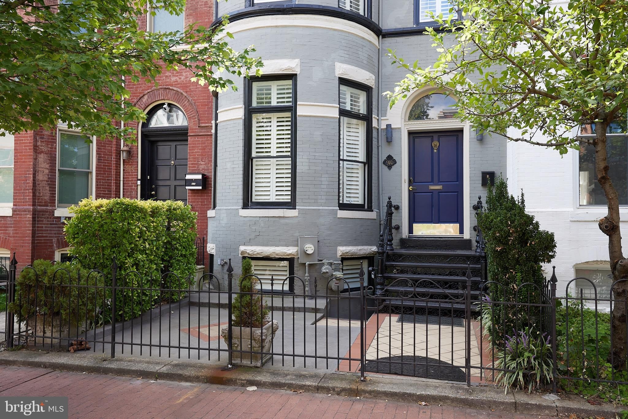 910 T STREET NW – photo 1