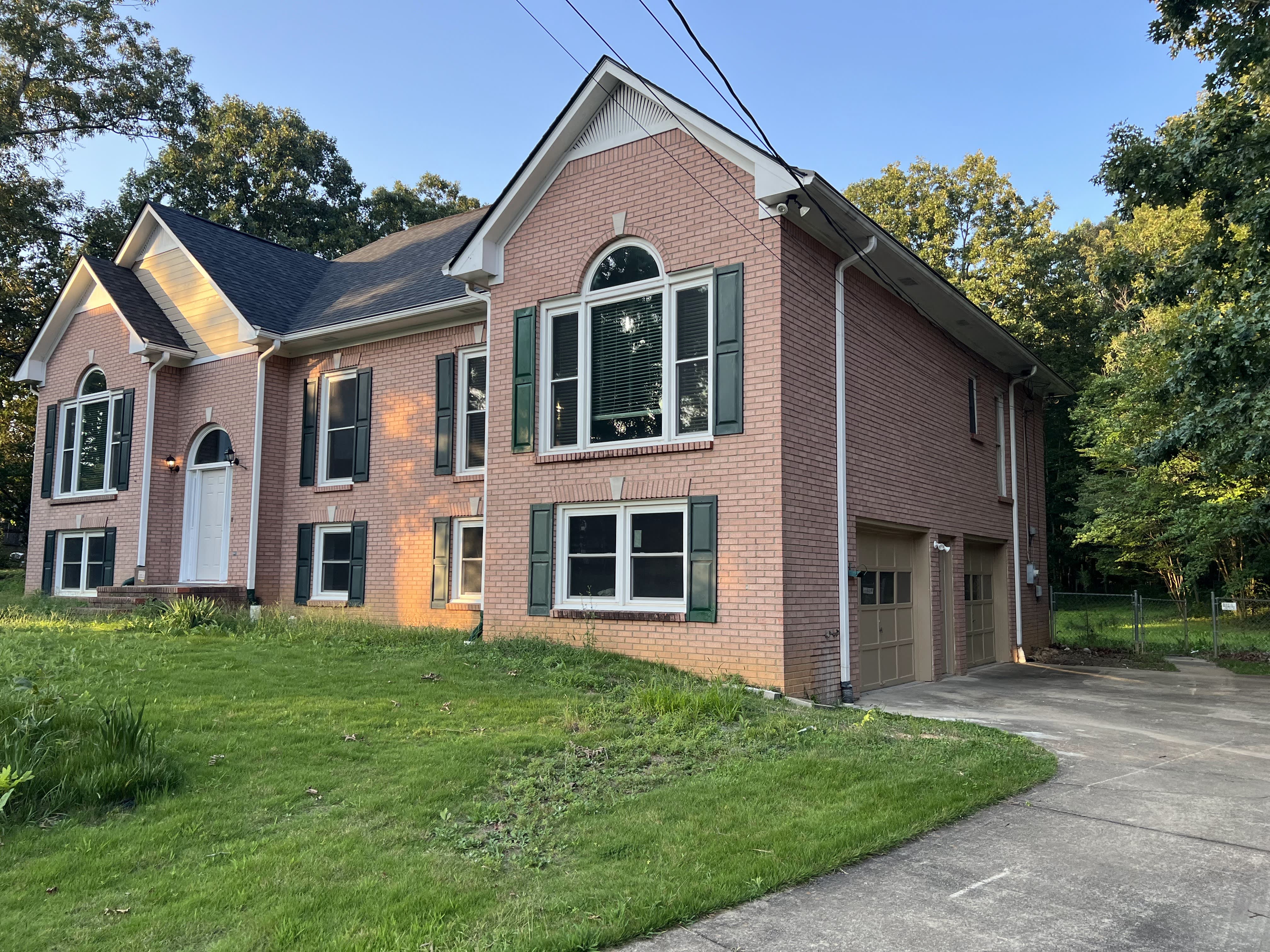 601 Southdale Cir – photo 3
