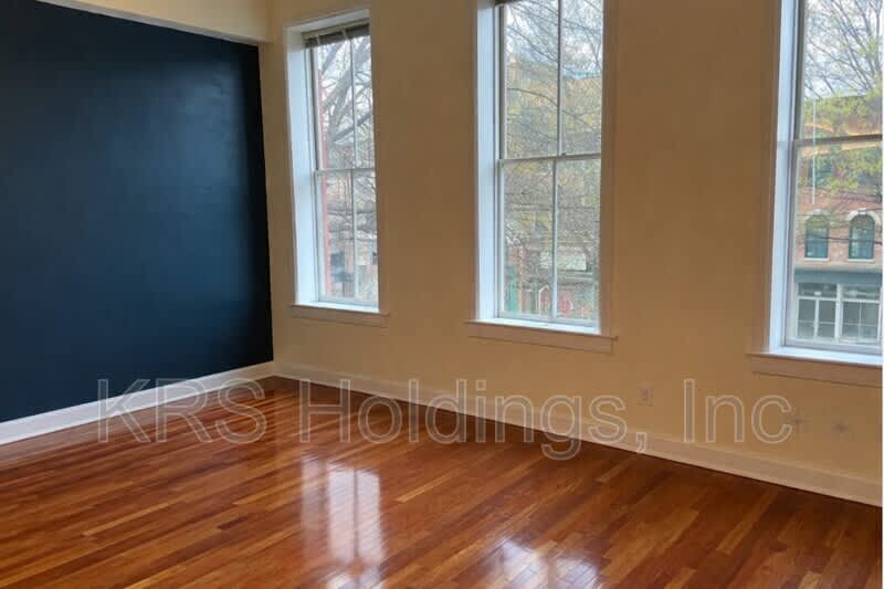 123 E Broad Street – photo 2