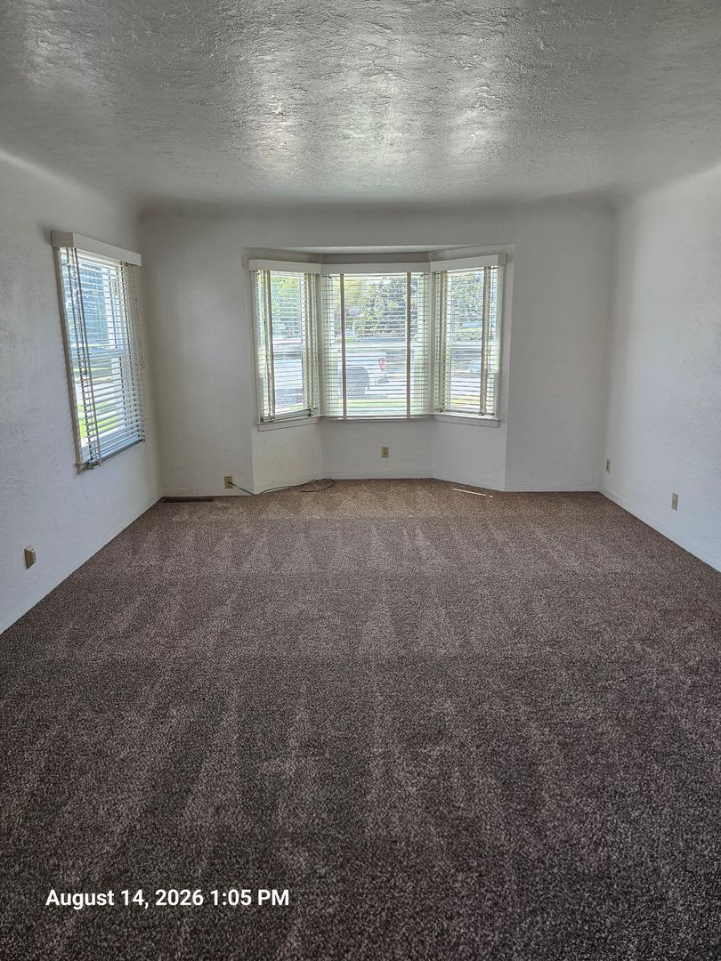 748 E. San Joaquin – photo 3