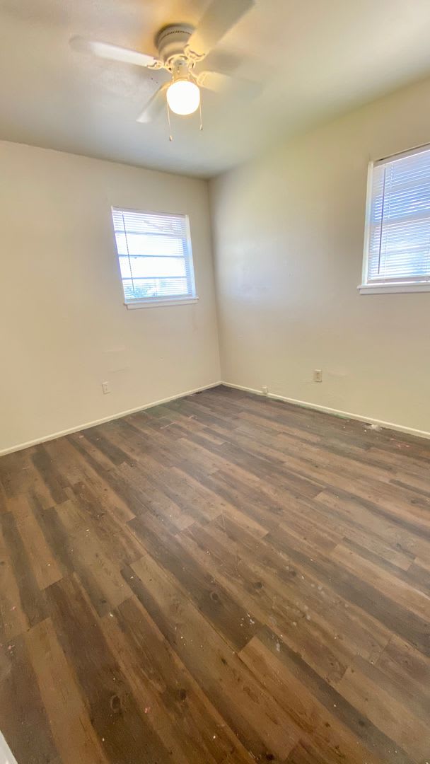 0 First Month S Rent 0 Deposit At Move In – photo 2