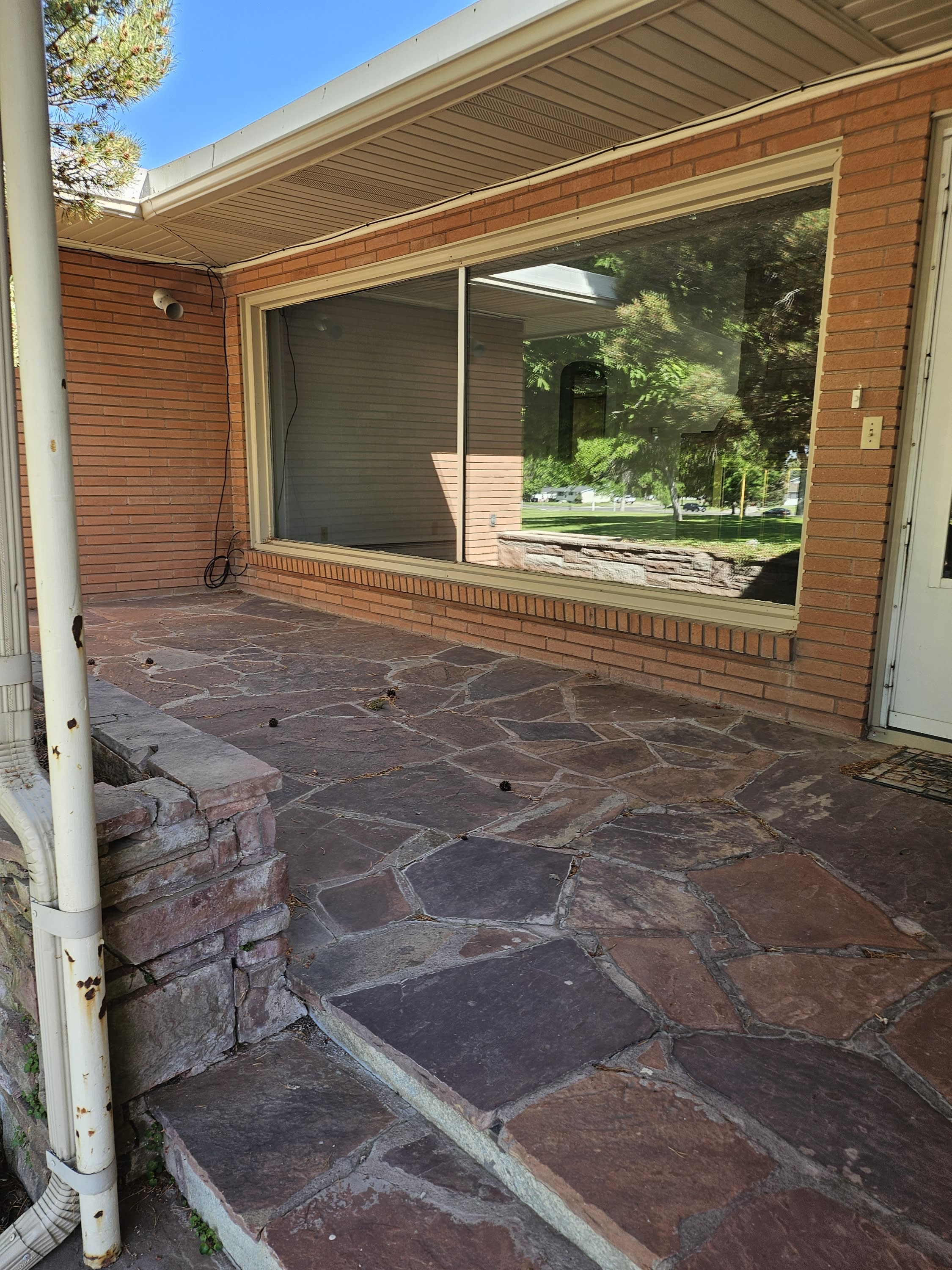 471 East Park St – photo 3