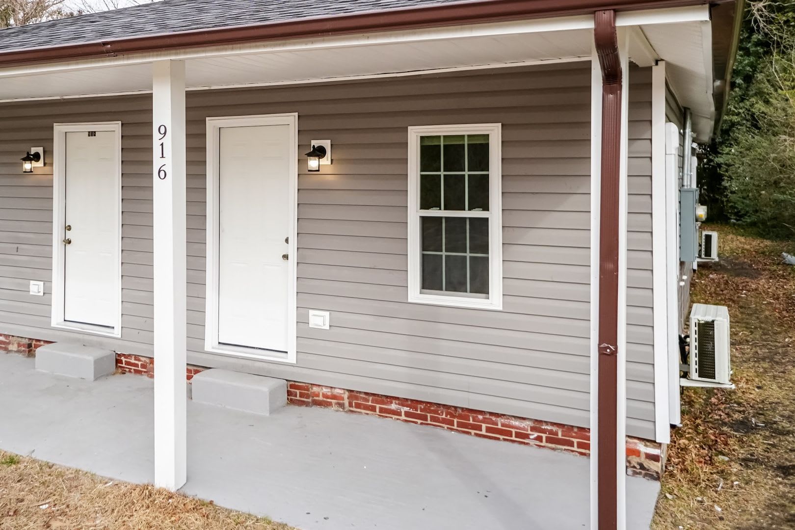 Completely Remodeled One Bedroom Home! – photo 4