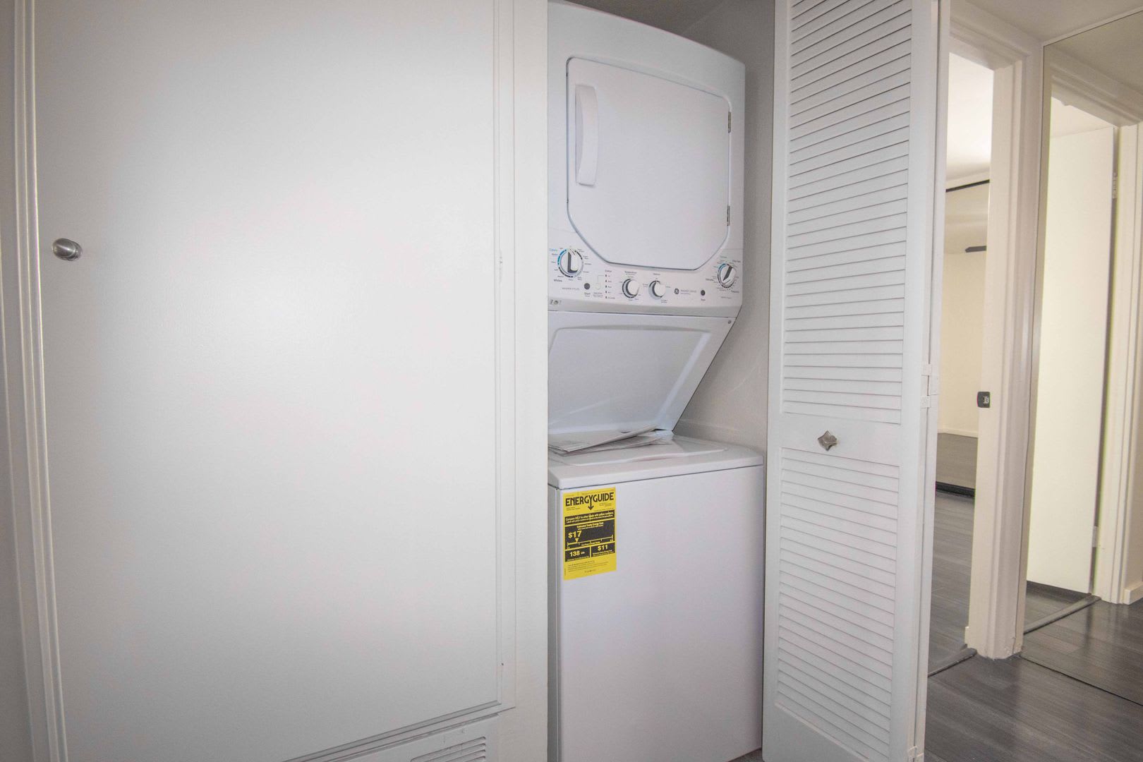 Updated North Park 2 Bedroom Home With Garage And In Unit W D – photo 2
