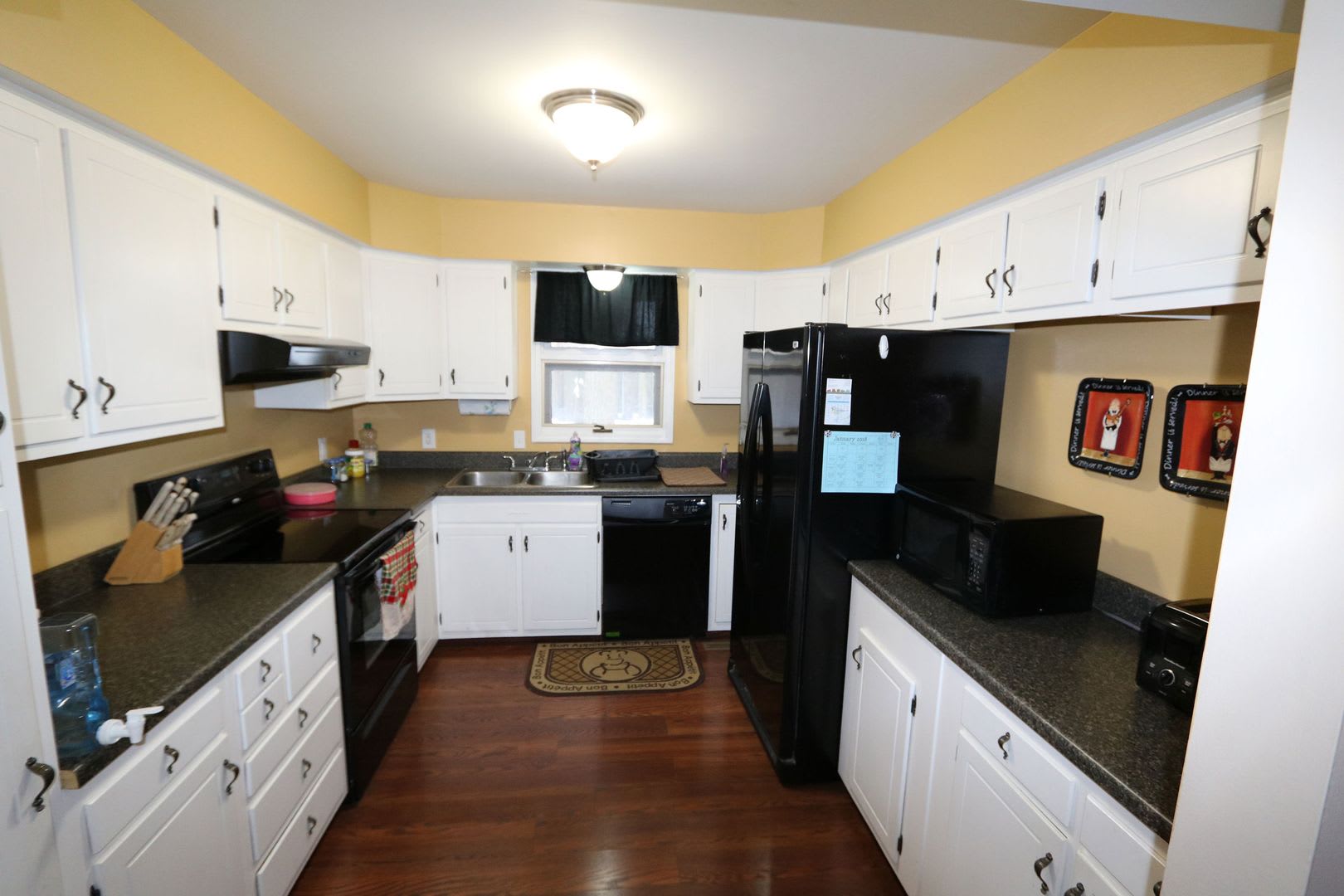 3-bedroom, 3 bathroom furnished home in Saint Joseph – photo 3