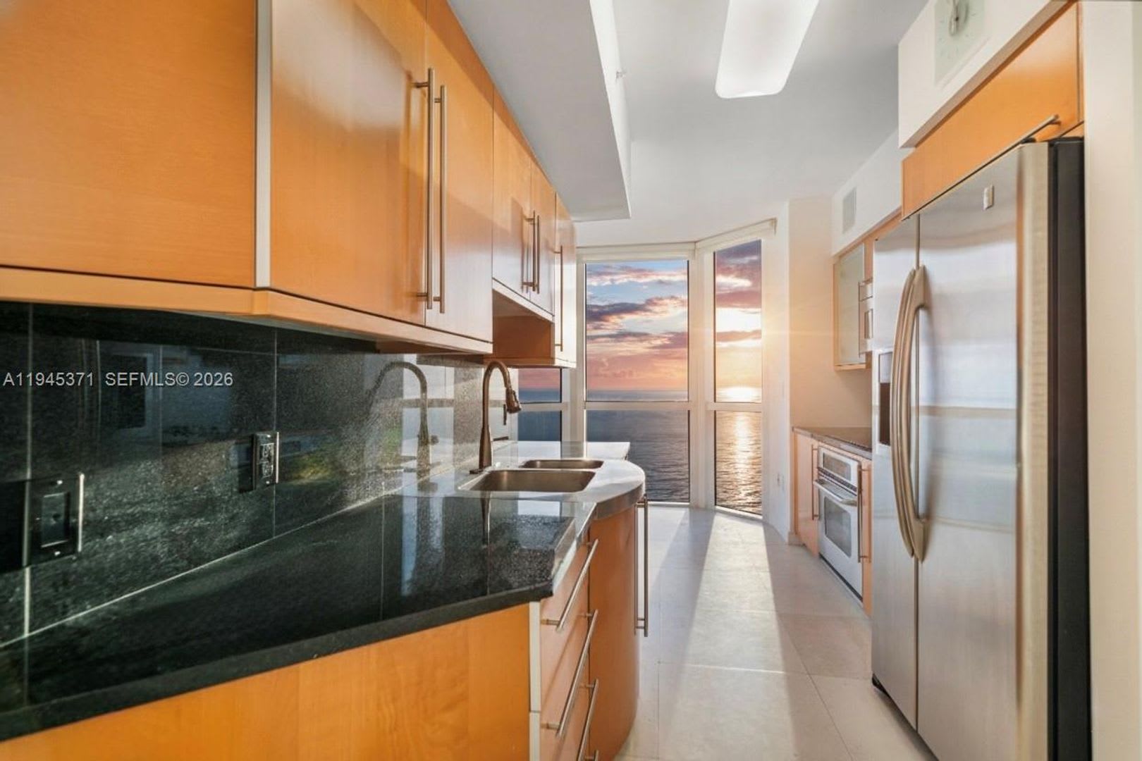6365 Collins Avenue 2901, Miami Beach, FL 33141 – photo 2