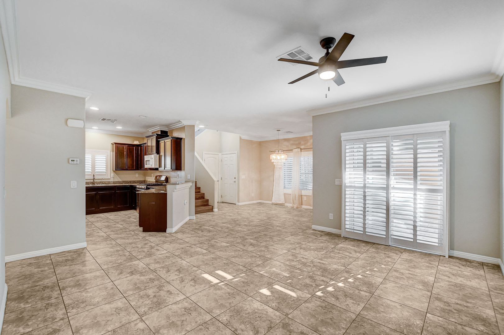 Spacious four bedroom in the Southwest – photo 3