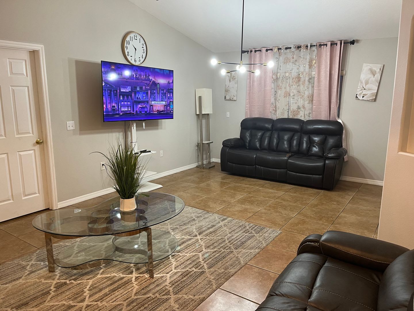 Welcome to Your Ideal Rental Retreat! – photo 3