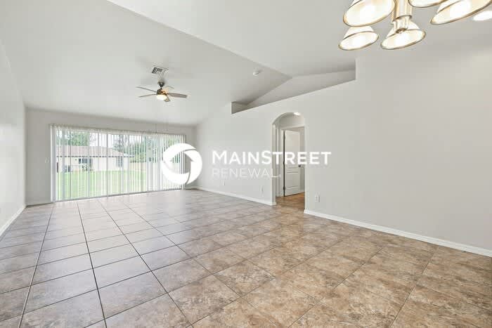 1613 Loraine Avenue South – photo 3