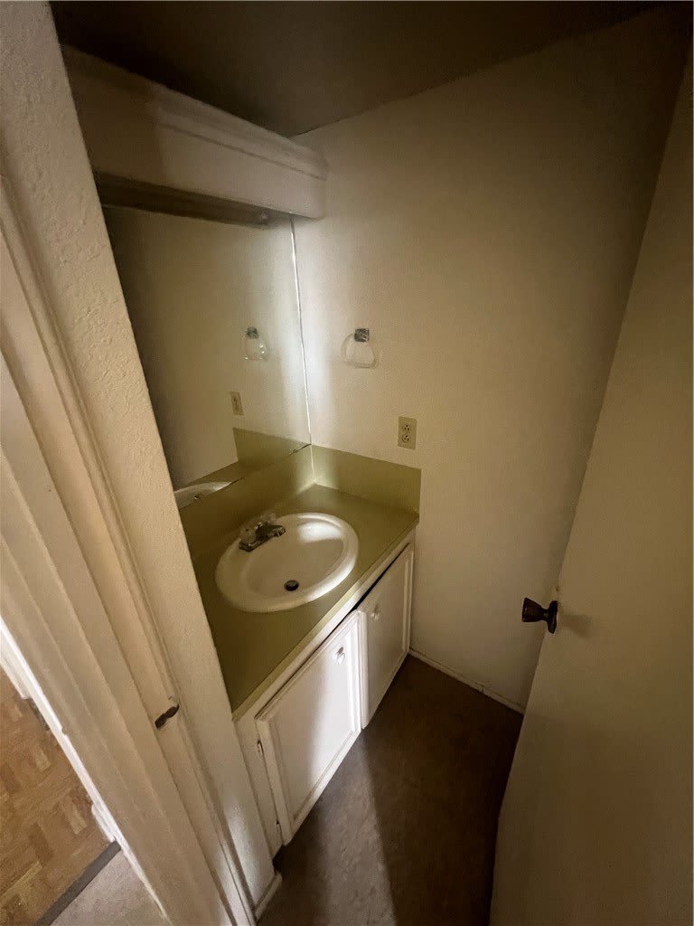3030 Santa Fe Street – photo 5
