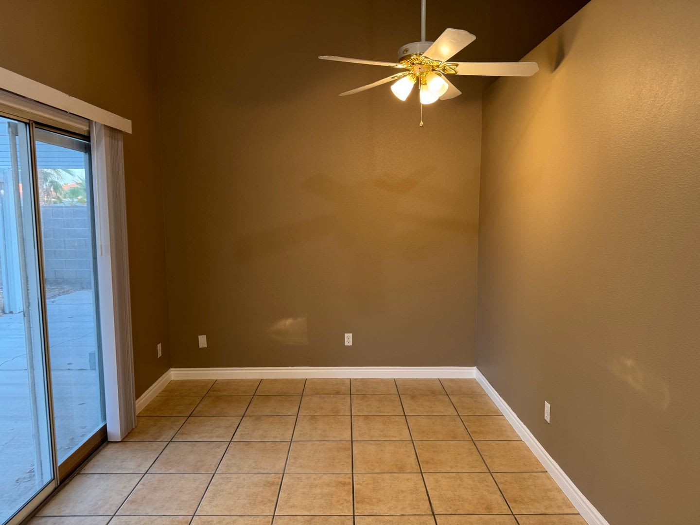 2 Bedroom Fast Move In – photo 5