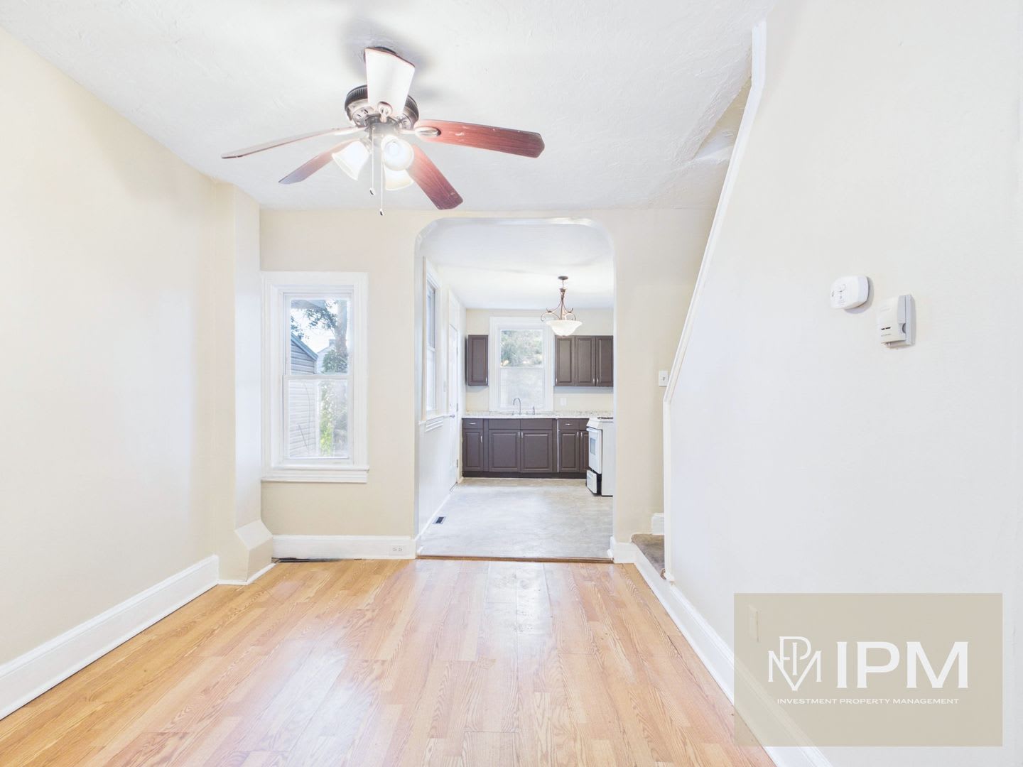 Charming 3 Bedroom, 1 Bath Home in York, Pa! – photo 4