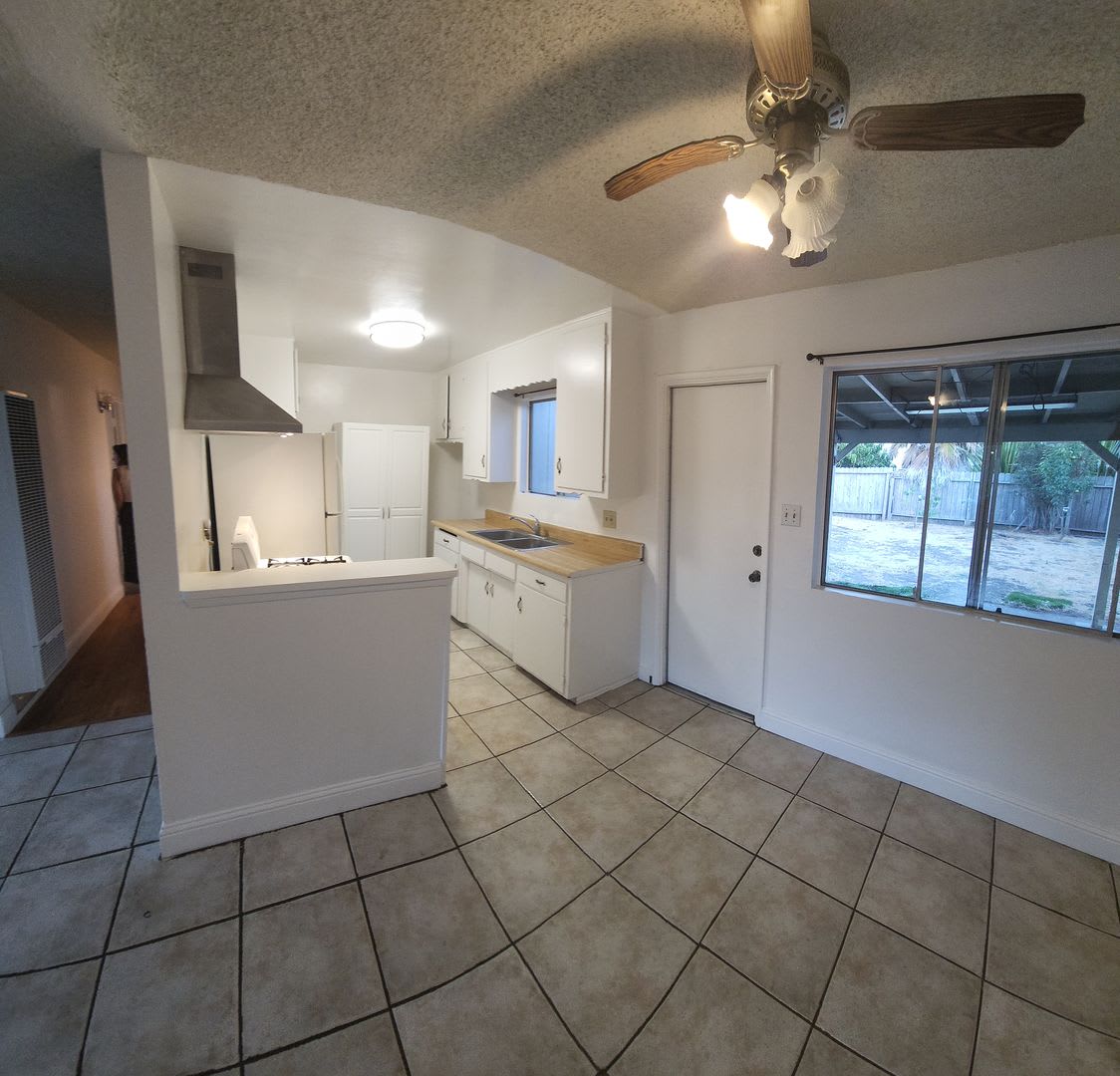 Great 3 bedroom 2 bath home in SLO for rent – photo 5