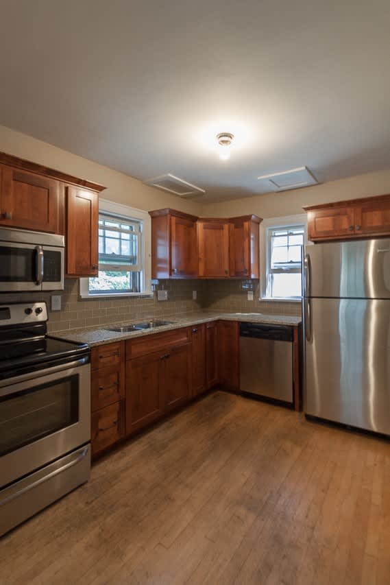 2642 Kendall Ave – photo 3
