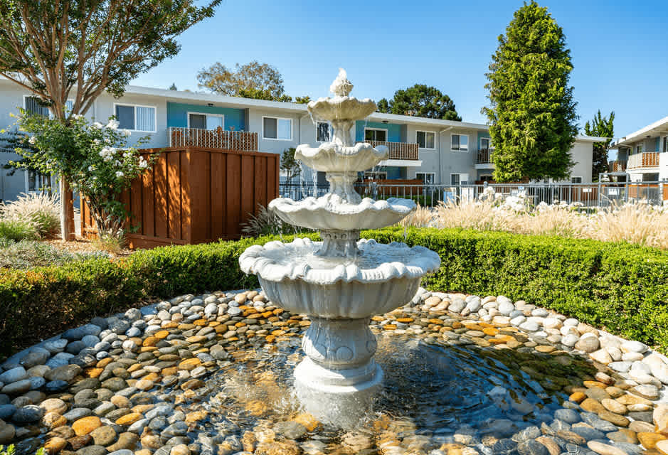 The Brook On Center – photo 2